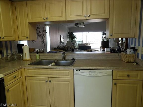 2nd image of 2888 Oleander St Unit C2