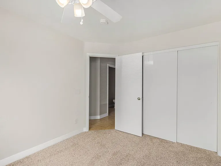 8520 W Palm Ln #1103 — Photo 21