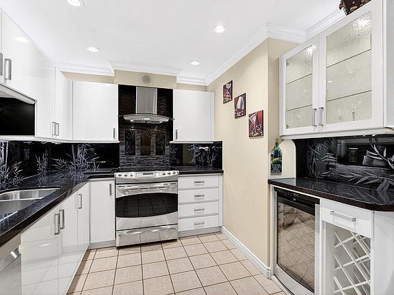 4th image of 15140 29a Ave #205