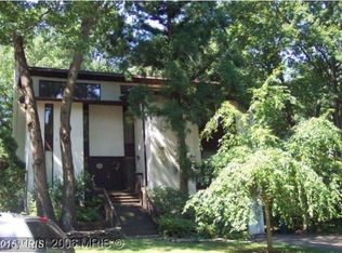 1320 Westhills Ln, Reston, VA 20190