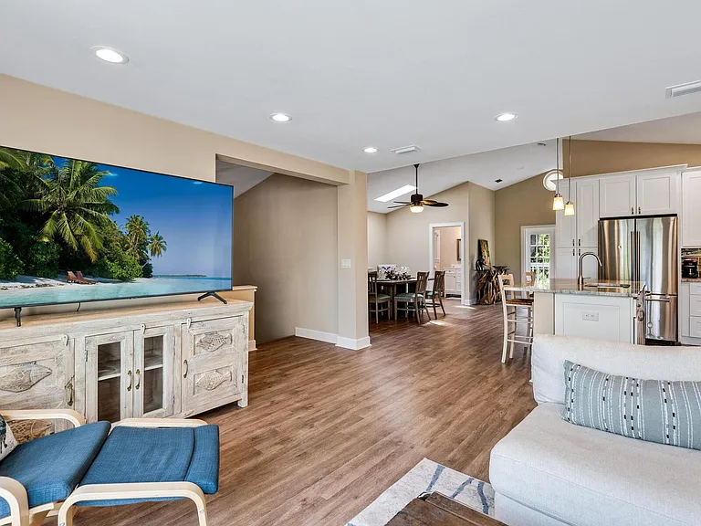5169 Oxford Dr — Photo 17