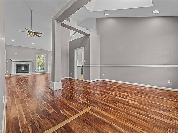 2nd image of 310 Alison Ln
