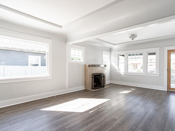 5th image of 4769 Bancroft St #1