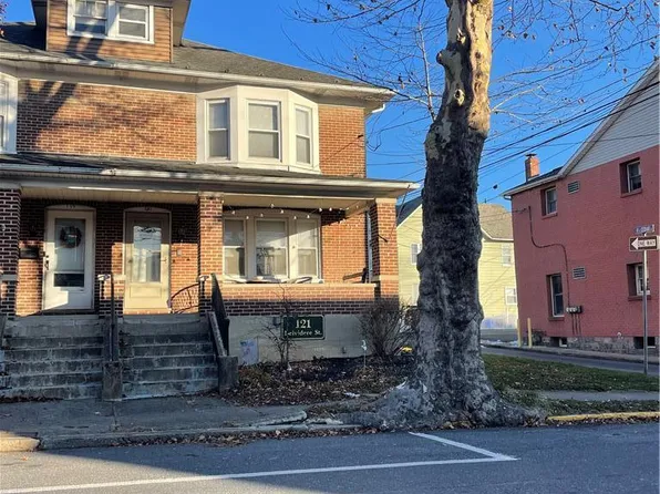 121 Belvidere St, Nazareth, PA 18064