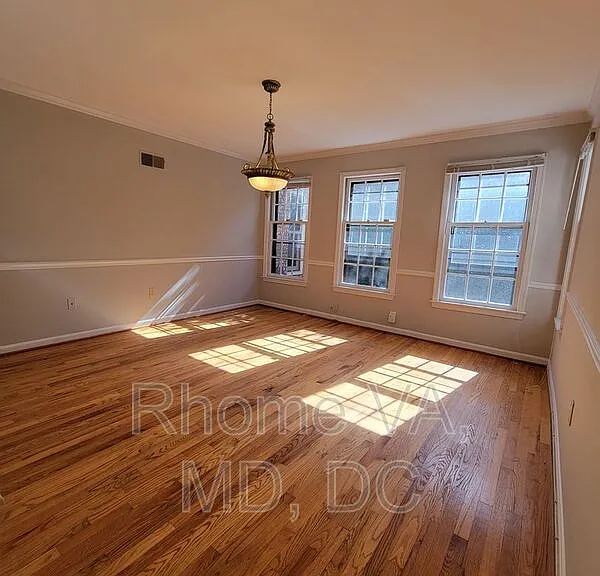 3749 Kanawha St NW — Photo 25
