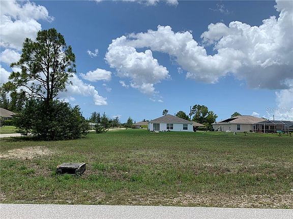 3rd image of 3700 NE 14th Pl