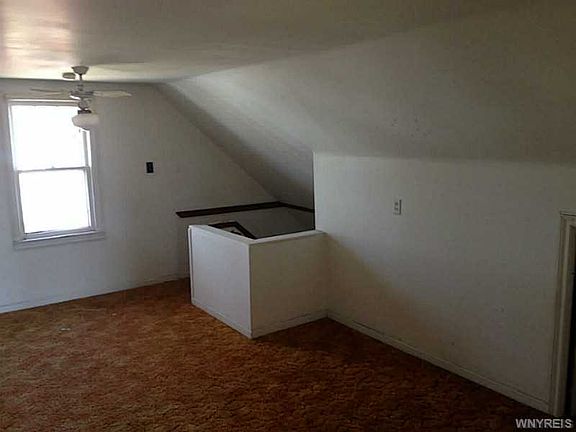 4th image of 2430 Weston Ave
