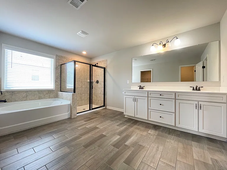 2125 Sorrento Ct — Photo 12