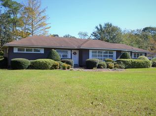 1064 Stanton Ave, Waycross, GA 31503