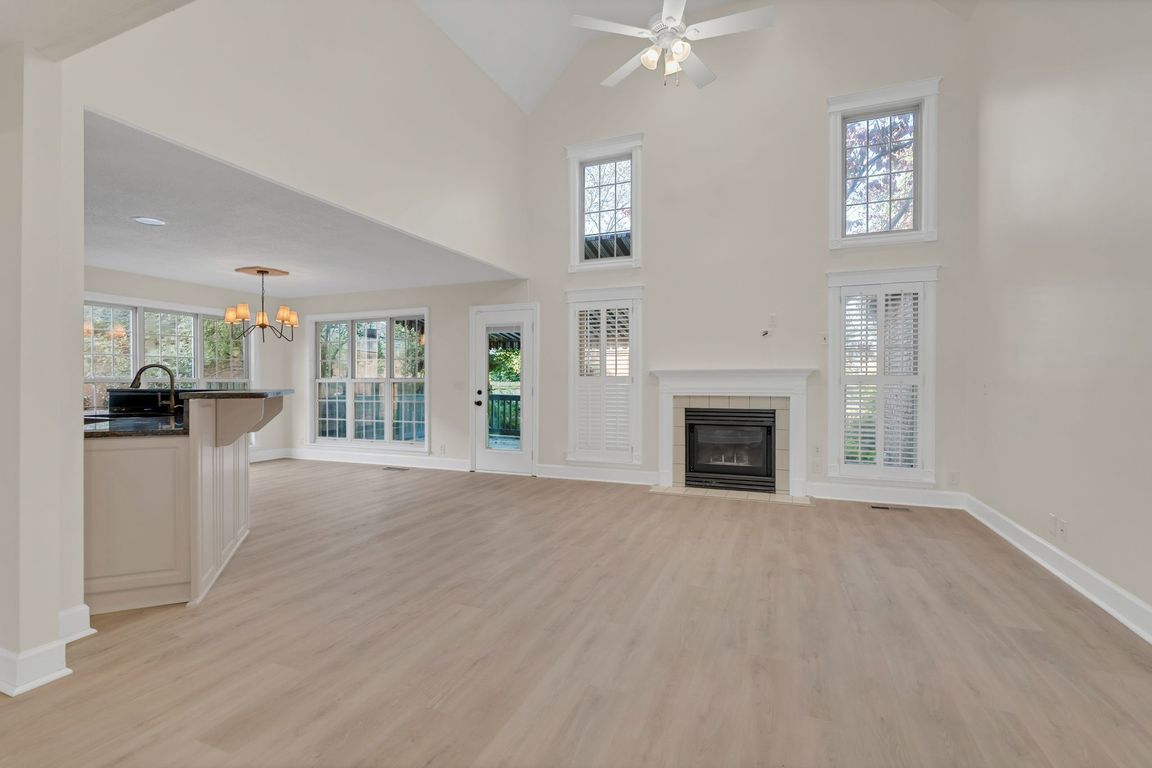 next background image