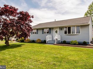 90 Charles Bossert Dr, Bordentown, NJ 08505