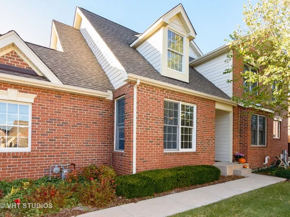 6 Winged Foot Dr, Hawthorn Woods, IL 60047