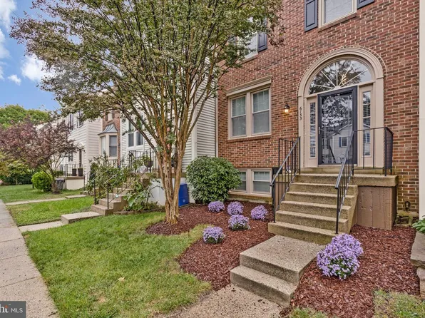 6133 Joust Ln, Alexandria, VA 22315