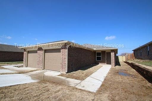 2nd image of 8038 W Elizabeth Ln