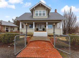 102 NE Harrison St, Dufur, OR 97021