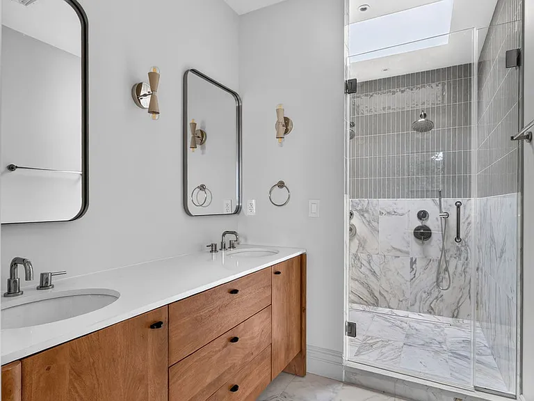 552 Macon St #2 — Photo 17