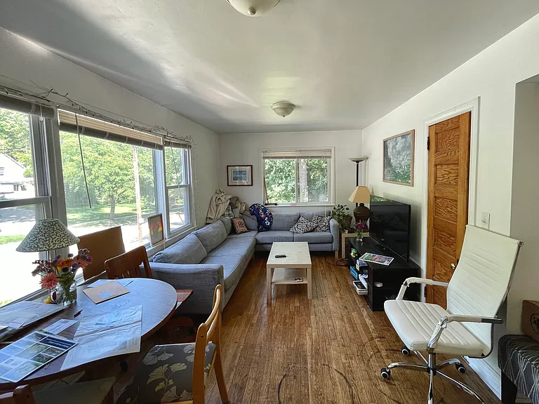 415 Felch St — Photo 4