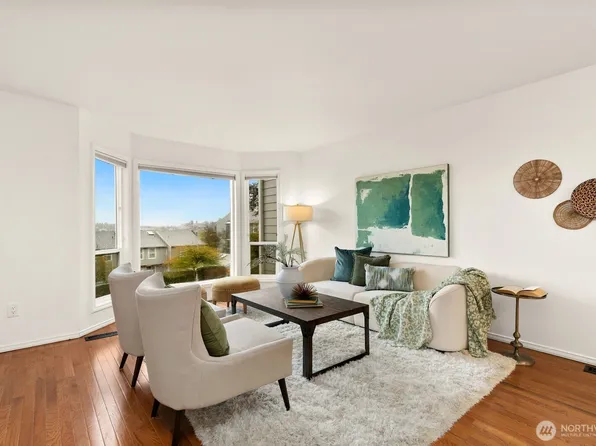3835 25th Avenue W, Seattle, WA 98199
