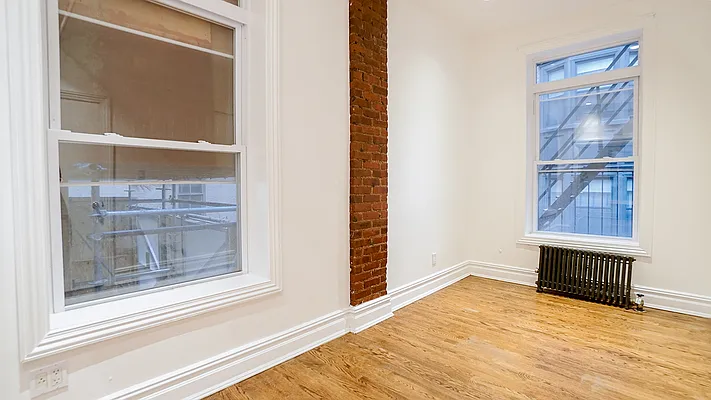 Rented by Camelot Realty Group | media 15