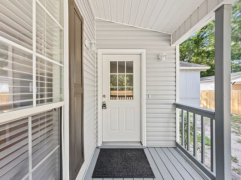 698 Persimmon St — Photo 3