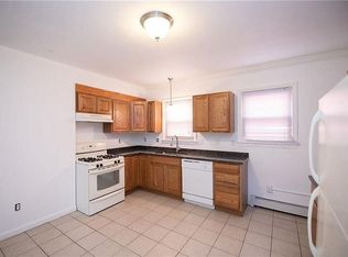 89 Knowles St #1, Providence, RI 02906