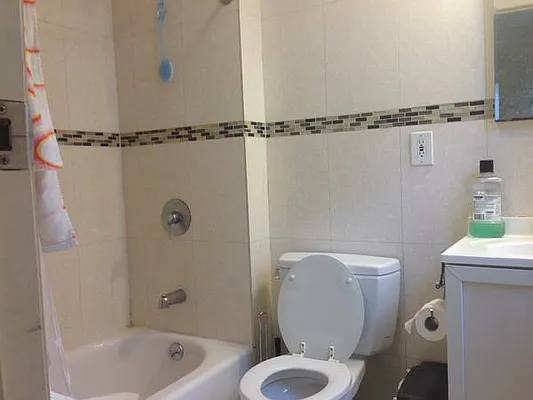 Rented by Royal House Realty, Inc. | media 9