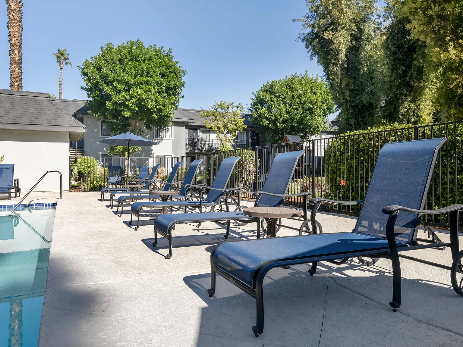 Riverwalk Landing Apartment Homes — Photo 4