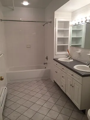 Rented by KNP Realty LLC | media 32