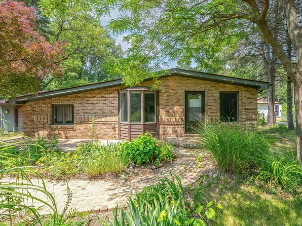 5115 Eagle Rd, Highland, MI 48356