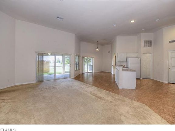 3rd image of 2122 NE 3rd Ave