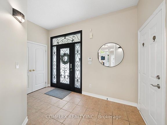 4th image of 8 Inverary Ct