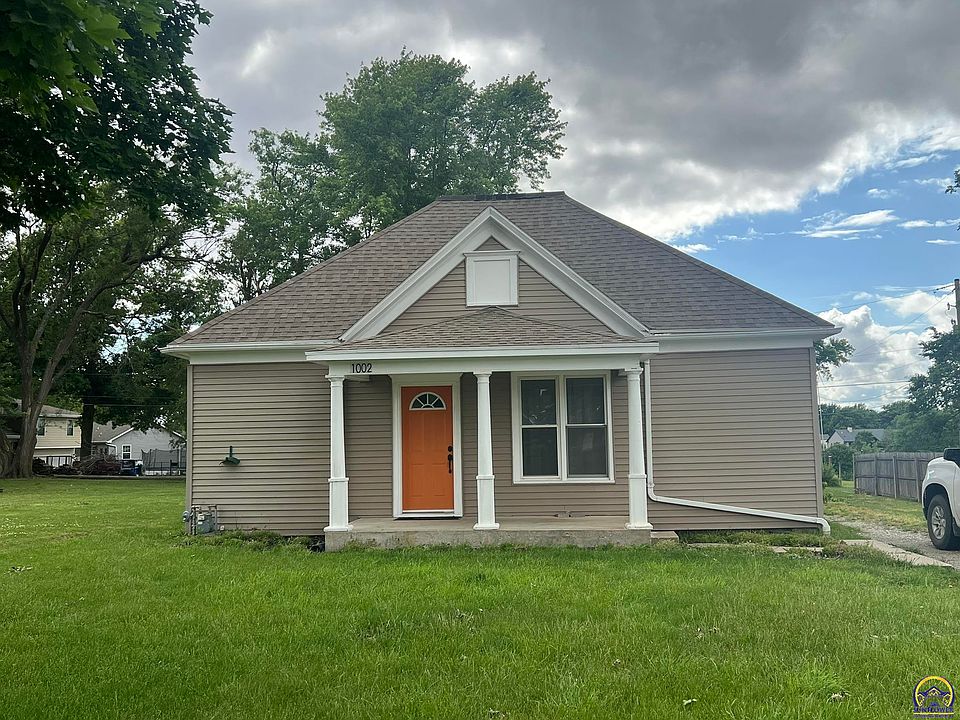 1st image of 1002 N 1st St