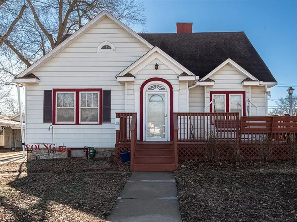 314 E 4th Ave, Garnett, KS 66032