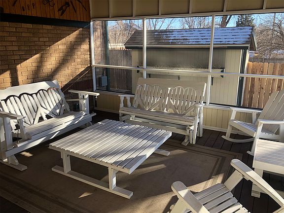 Semi-enclosed Backporch