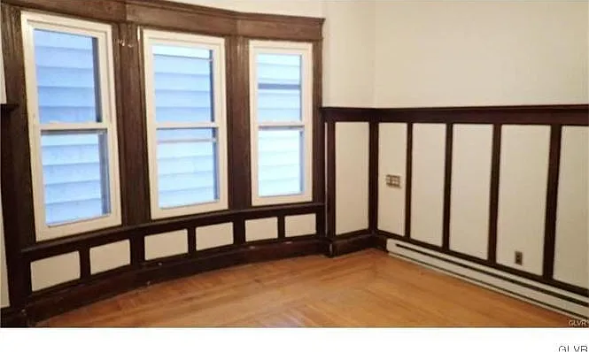 5 bed, 2903 sqft, $2,350 — Photo 4