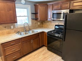 600 Beach Rd, Cheektowaga, NY