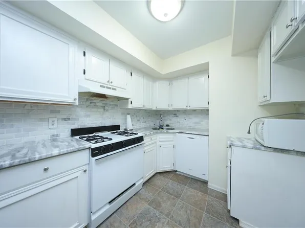 26 Gardenia Lane image 8 of 12