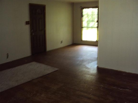 2nd image of 1203 Vz County Road 4614