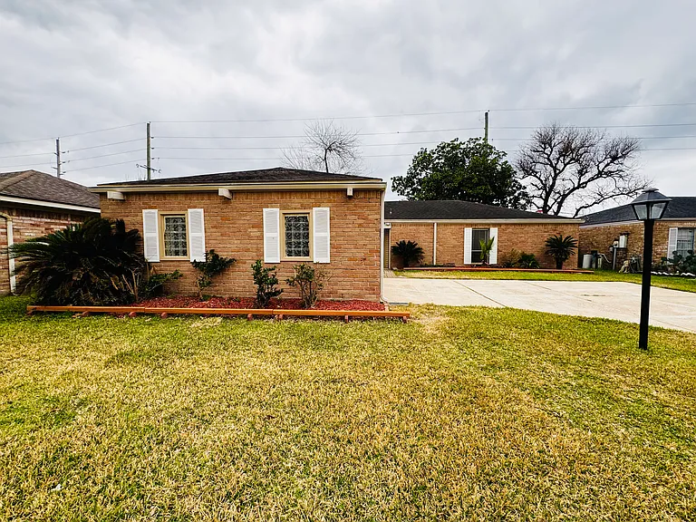 2326 Briarview Dr #1 — Photo 24