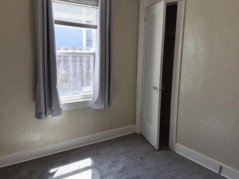 418 Park St — Photo 14