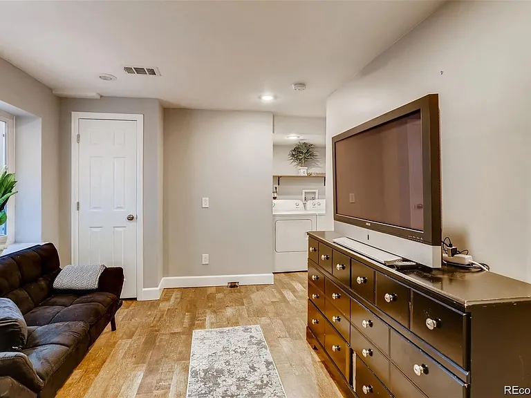 9745 Gatesbury Cir — Photo 21