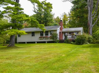 8 Mahkeenac Lake Rd, Stockbridge, MA 01262