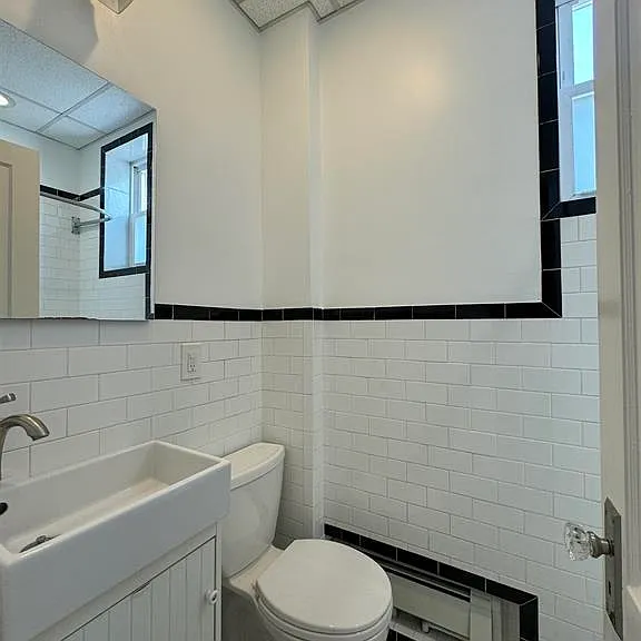 445 Monmouth St #2 — Photo 7