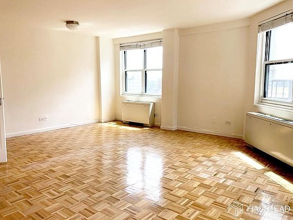 3rd image of 1401 York Ave #18D