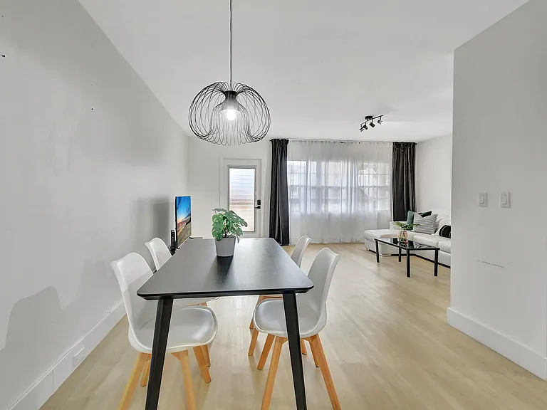 111 Mansfield Dr #C-building C — Photo 8
