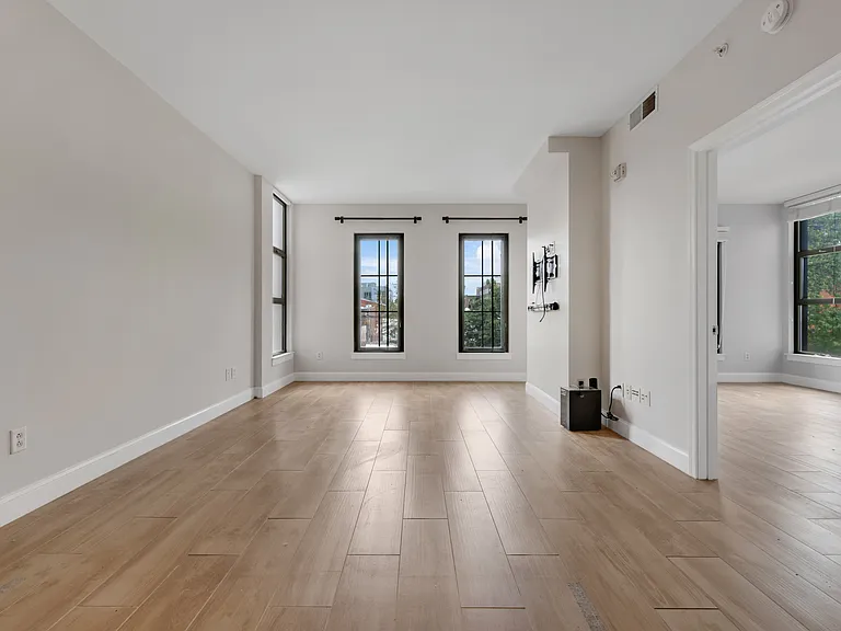910 M St NW #312 — Photo 2