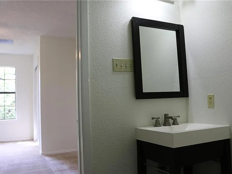 1166 Ridgeway Dr — Photo 9