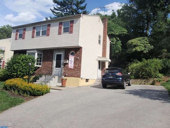 2nd image of 250 Karen Cir