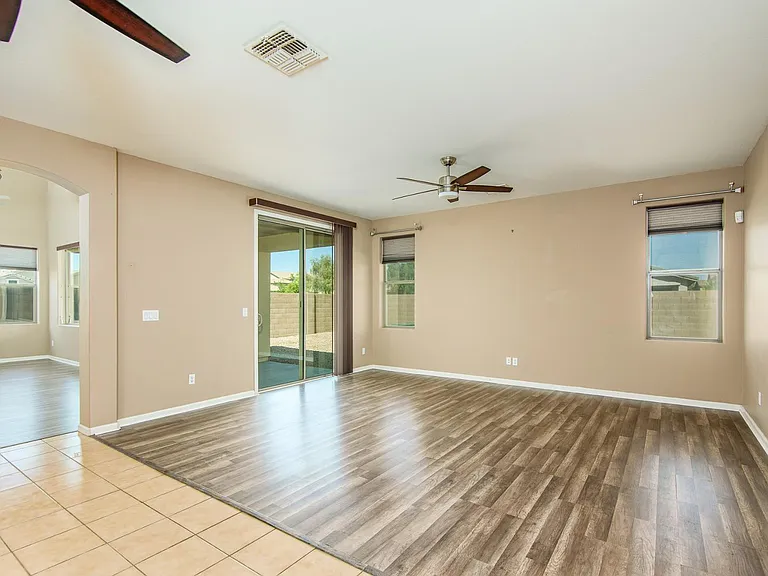 21357 N Liles Ln — Photo 22