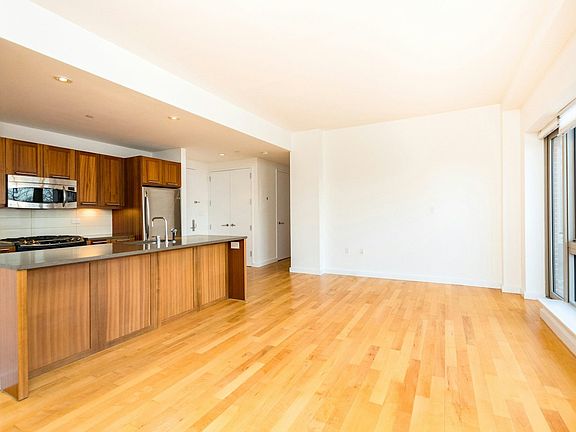 3rd image of 3585 Greystone Ave APT 4B